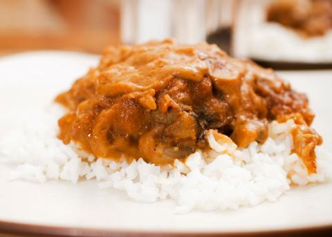 Chicken with peanut sauce