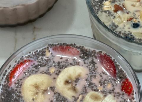 High protein overnight oatmeal pudding