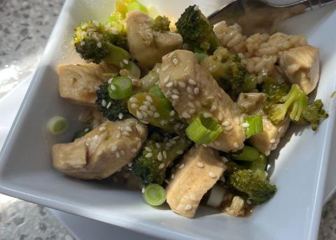 Honey sesame chicken stir fry