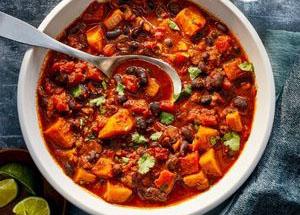 Black bean sweet potato chili